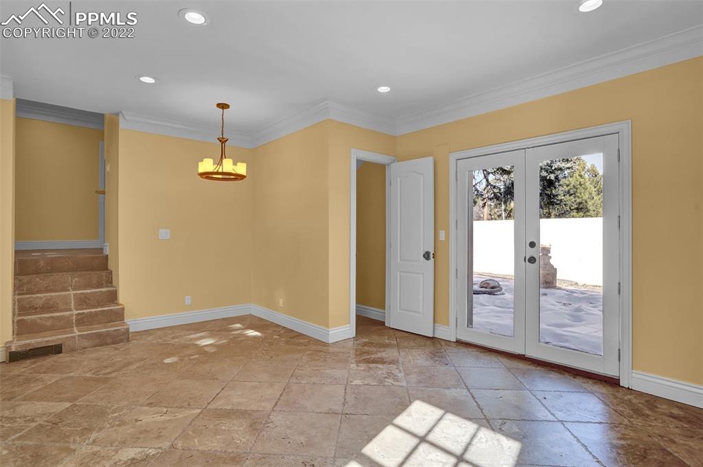 Listing 5765316, Image 15 of 29