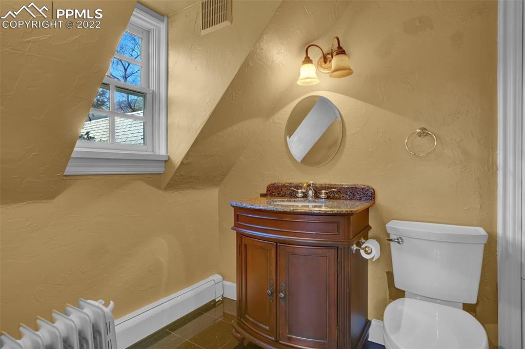 Listing 5765316, Image 25 of 29
