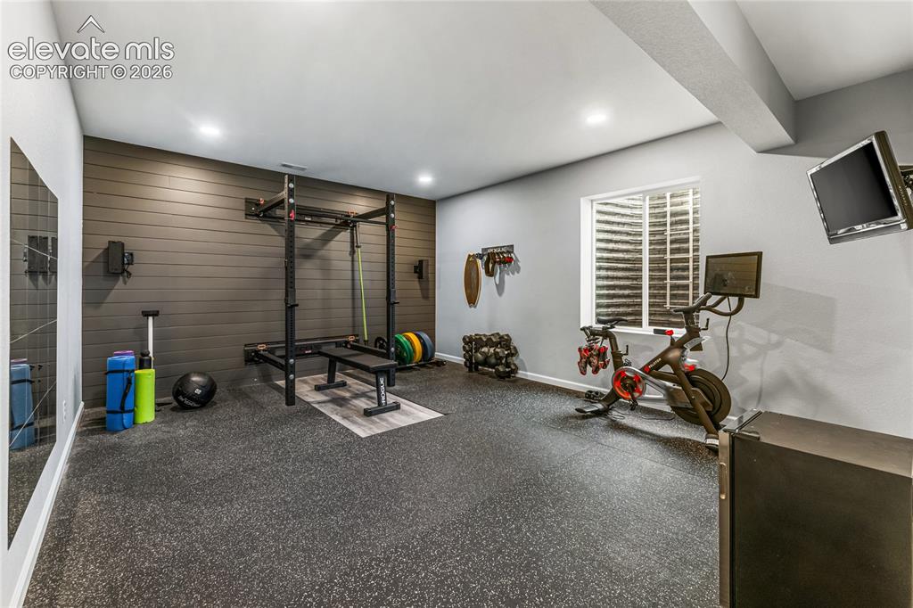 Image 29 of 32: Exercise Room