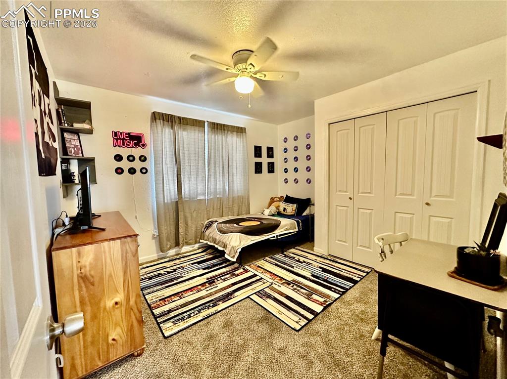 Image 13 of 30: Bedroom