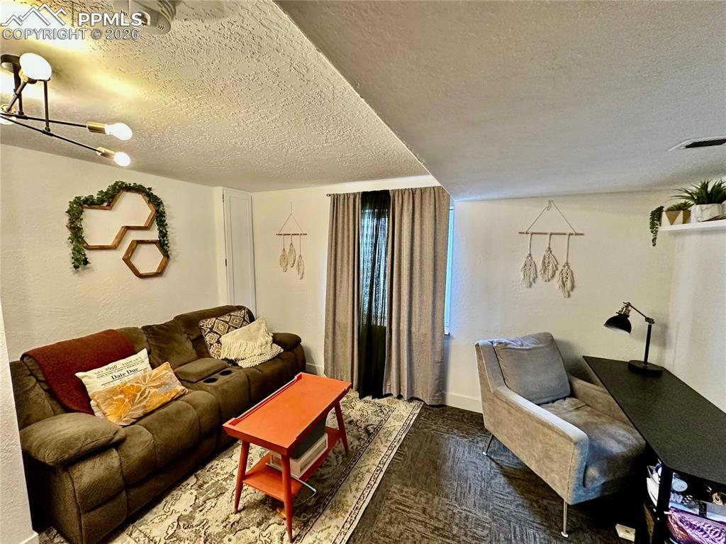 Image 18 of 30: Living Room