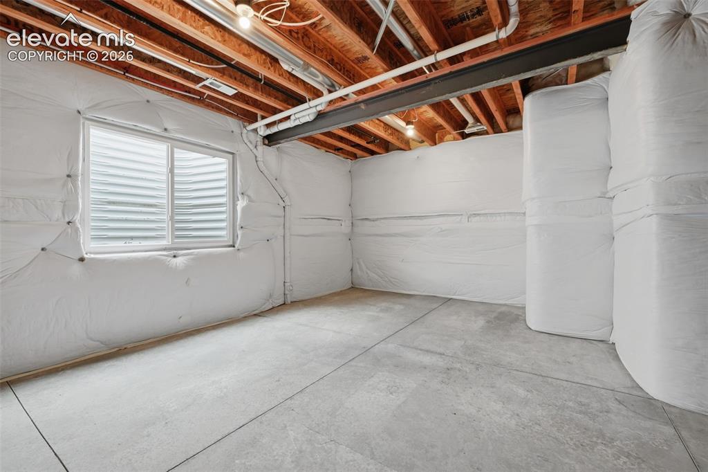 Image 29 of 33: Unfinished storage can be a junior master suite or another bedroom!