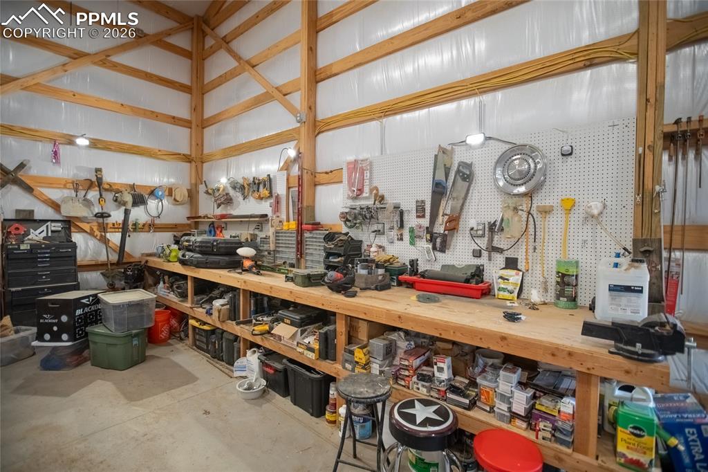 Image 35 of 50: Storage