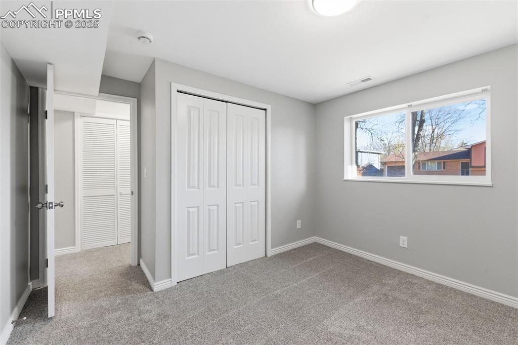 Image 23 of 37: Bedroom