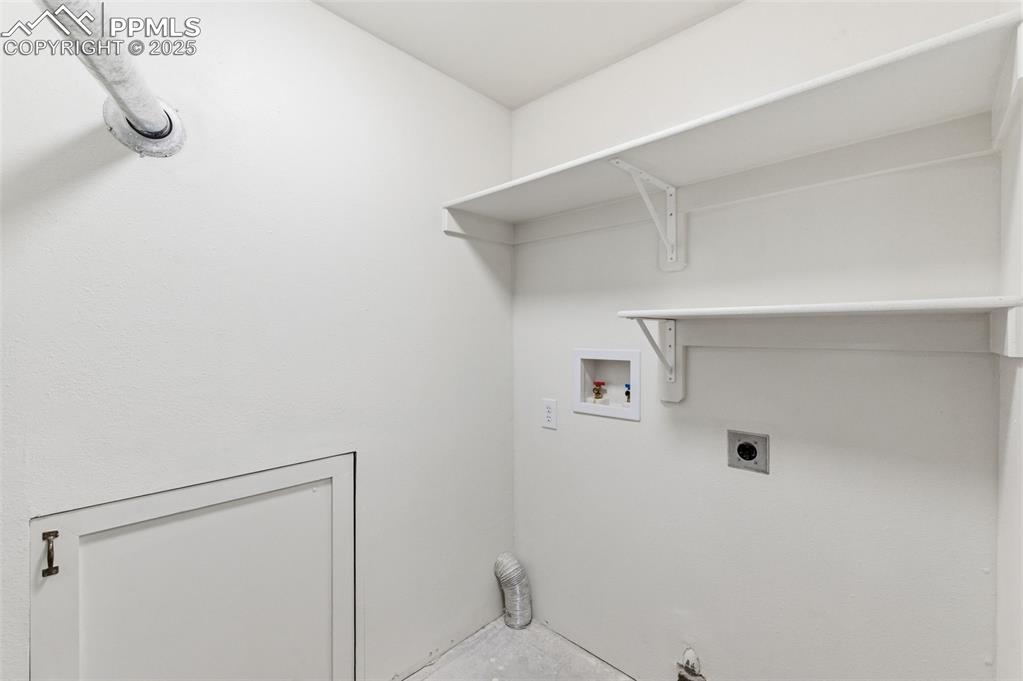 Image 30 of 37: Laundry