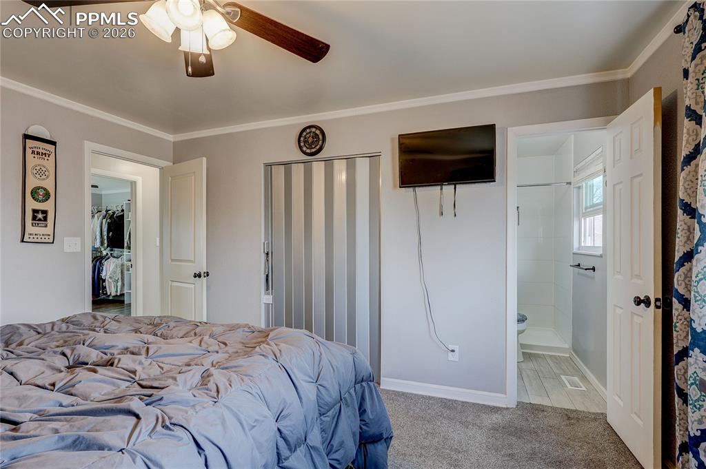 Image 12 of 26: Bedroom