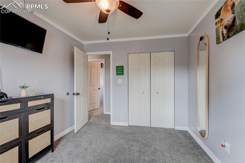 Image 15 of 26: Bedroom