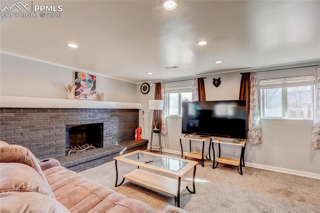 Image 21 of 26: Living Room