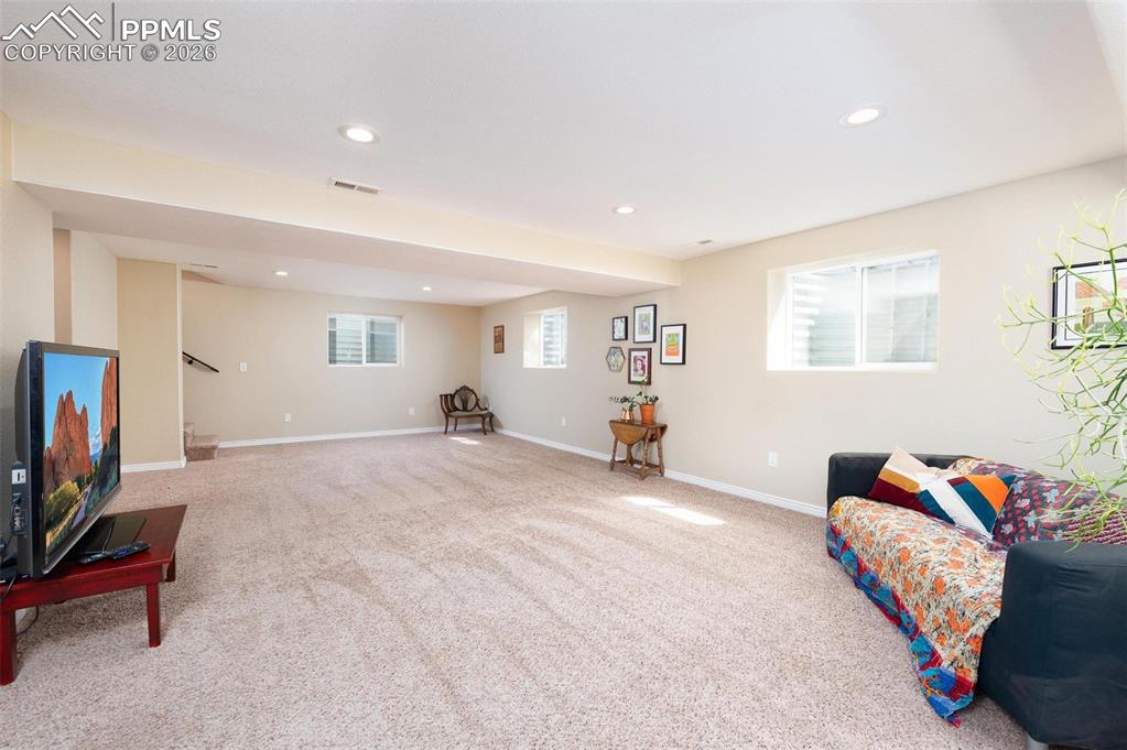 Image 15 of 26: Family Room