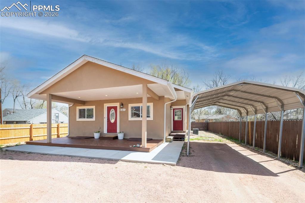 Image 25 of 26: Adorable Home!!