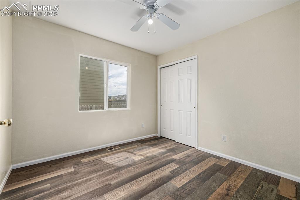 Image 20 of 26: Secondary Bedroom