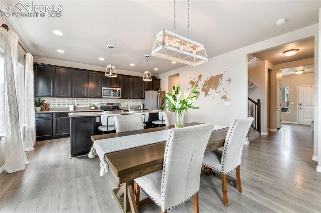 Image 15 of 50: Kitchen