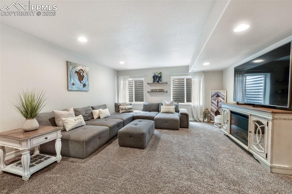 Image 33 of 50: No Description Available