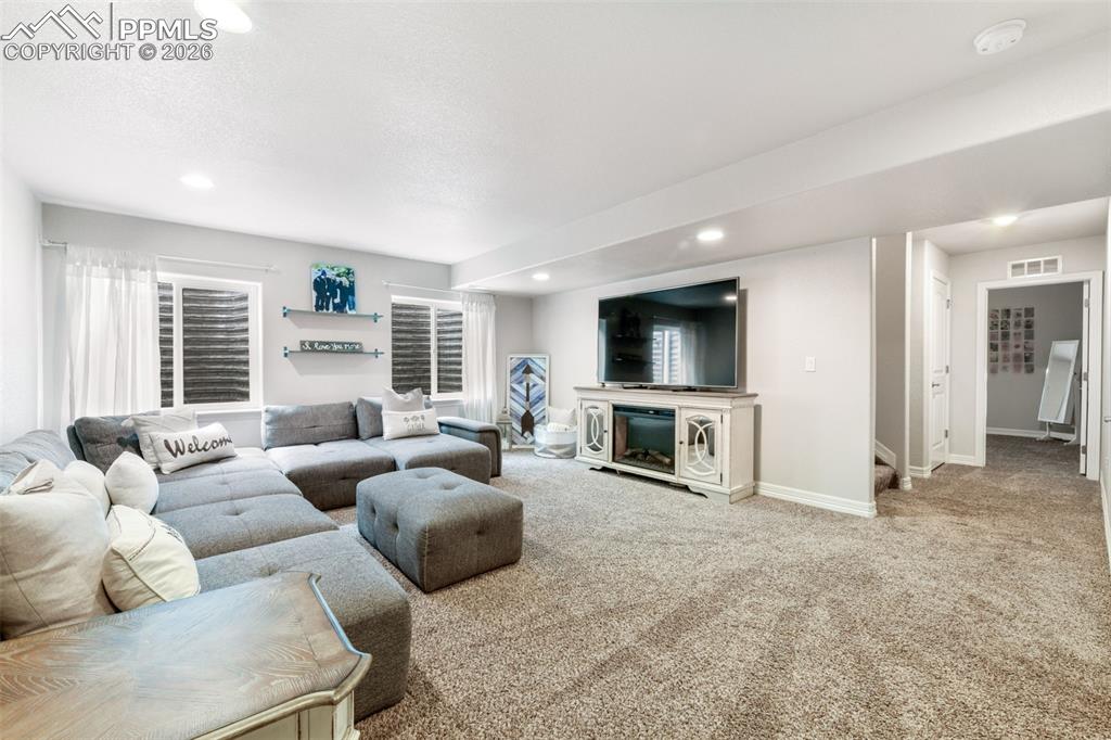 Image 34 of 50: No Description Available