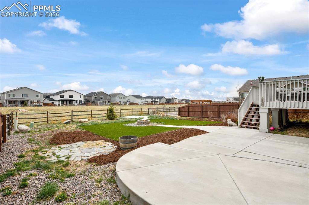 Image 42 of 50: Back of Structure