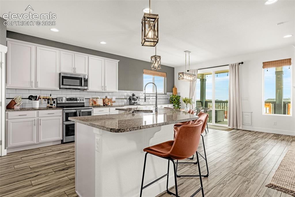 Image 11 of 49: Kitchen