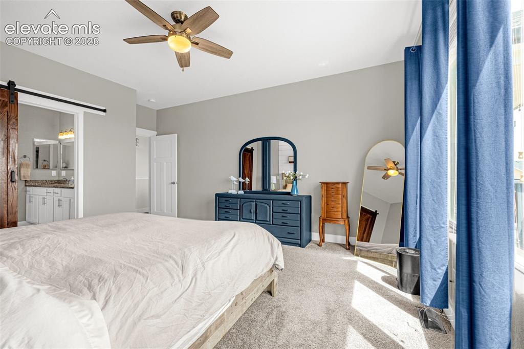 Image 18 of 49: Bedroom