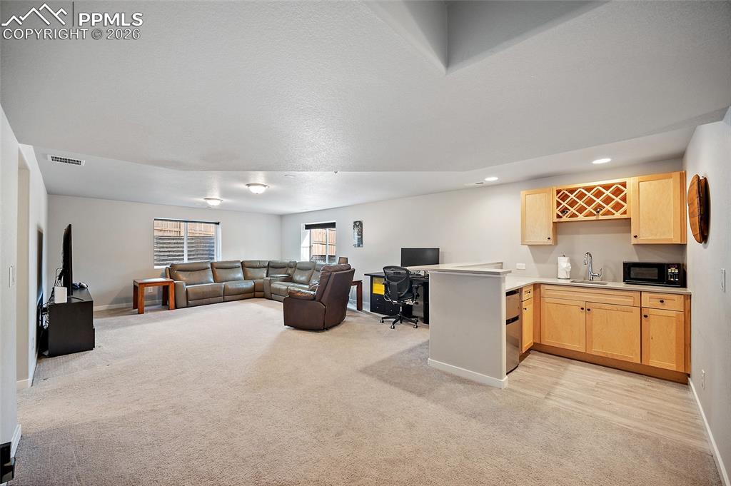 Image 24 of 50: Living Room