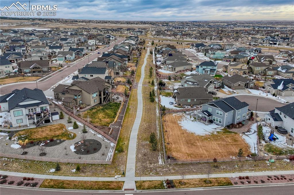 Image 50 of 50: Neighborhood Views!