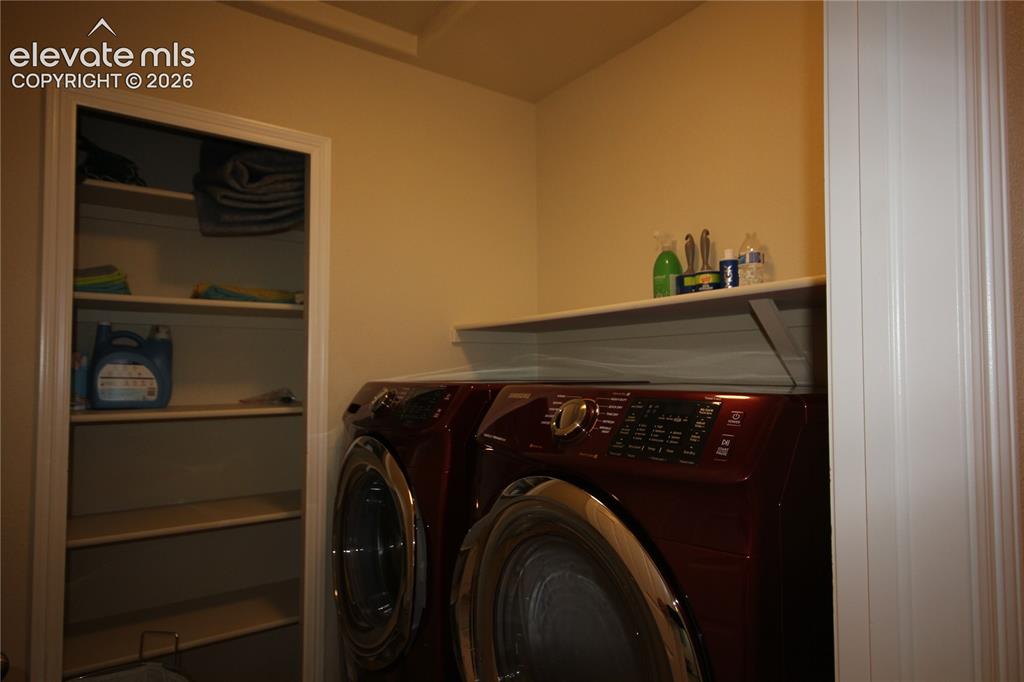 Image 31 of 45: Laundry