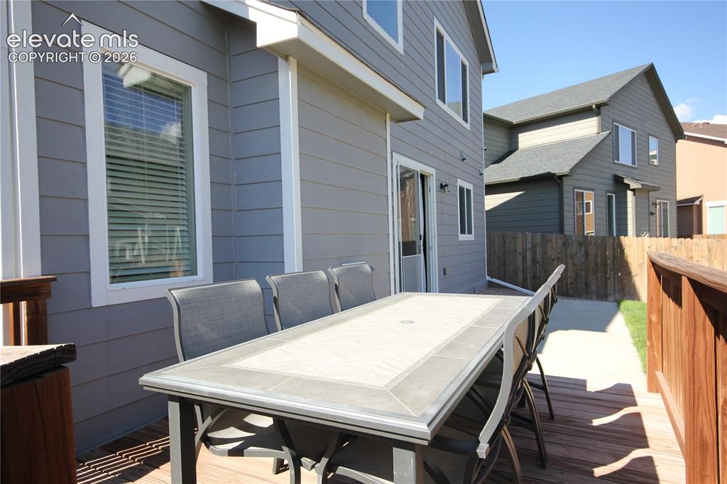 Image 43 of 45: Deck
