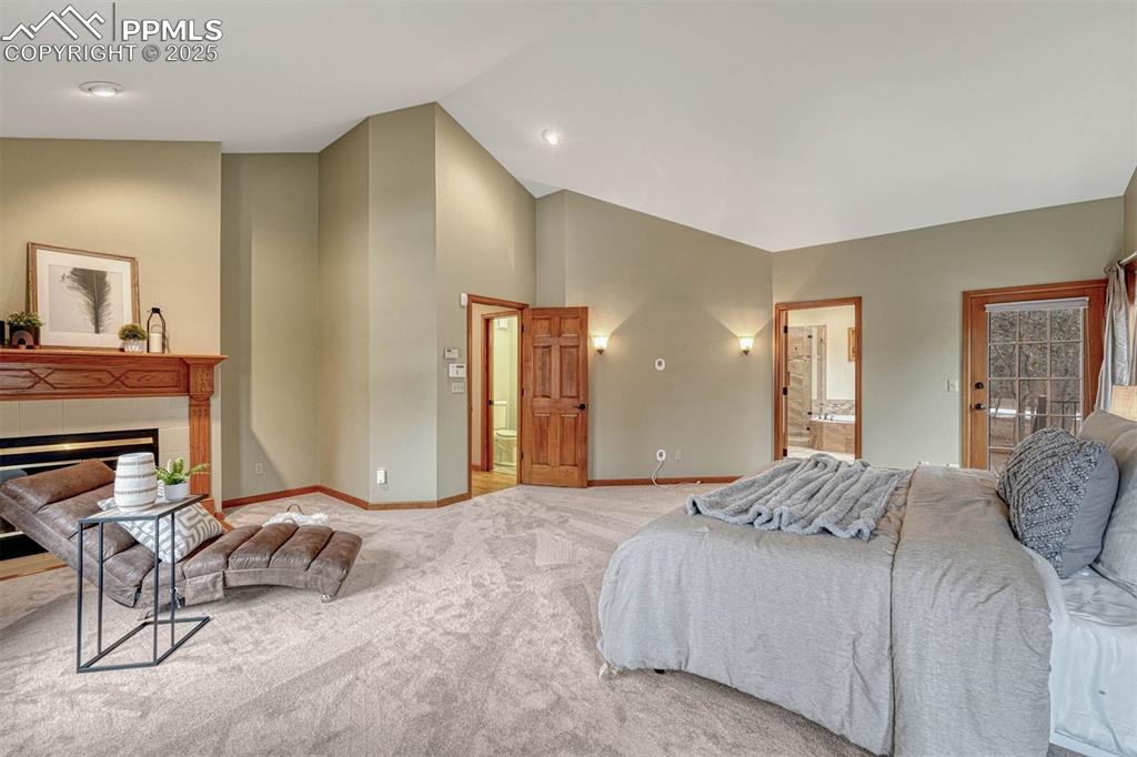 Image 17 of 46: Bedroom