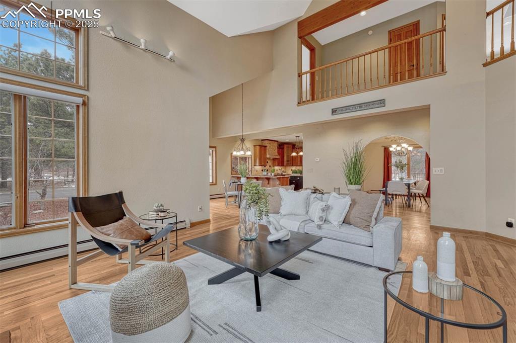 Image 5 of 46: Vaulted ceilings with lots of natural light throughout.