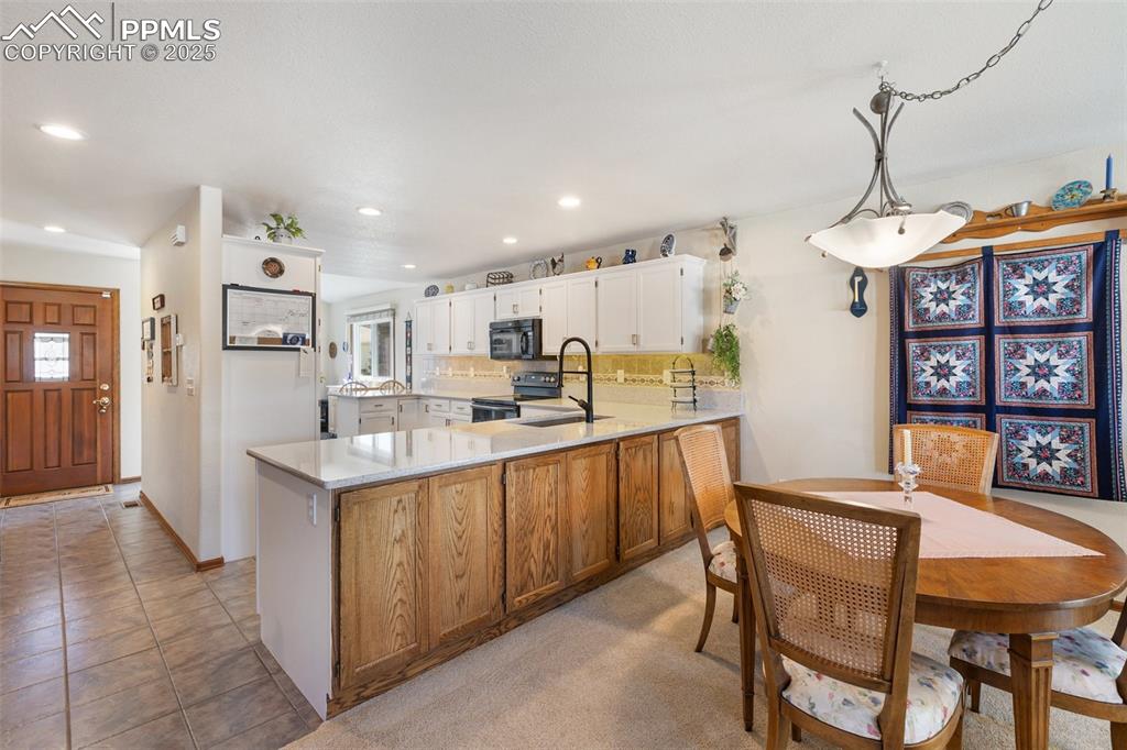 Image 7 of 43: Kitchen