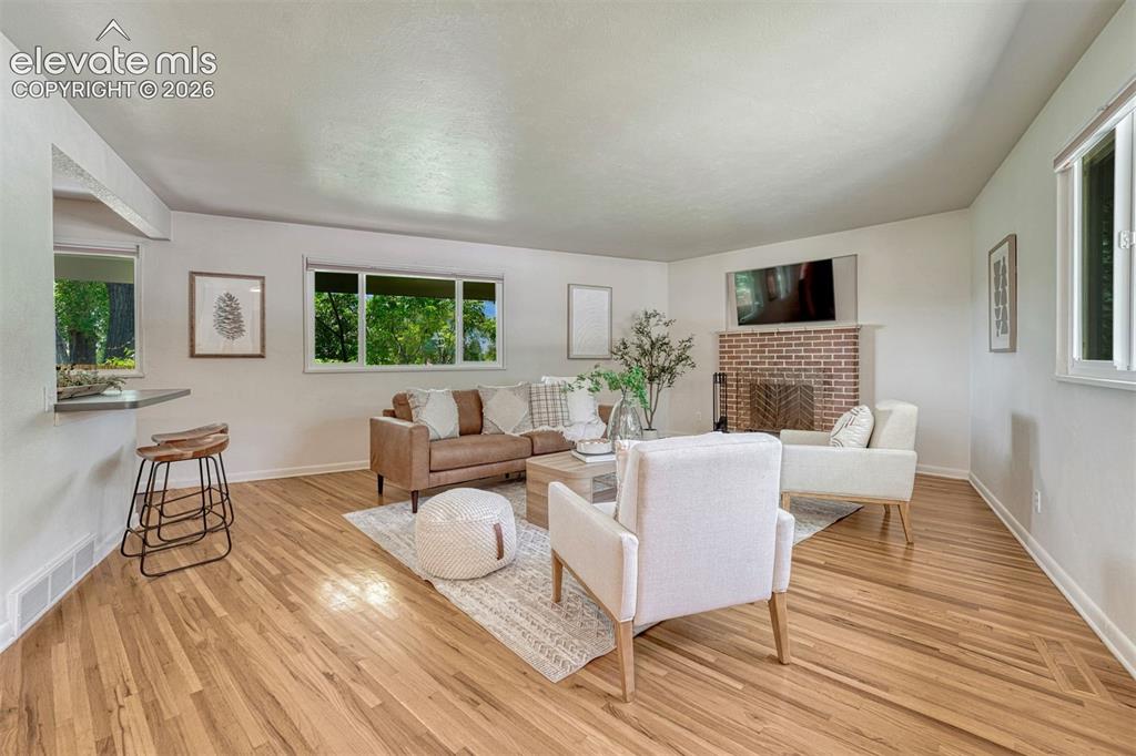 Image 9 of 45: Living Room