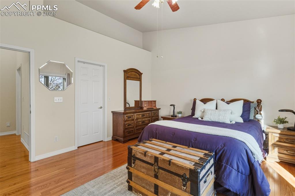 Image 20 of 47: Bedroom