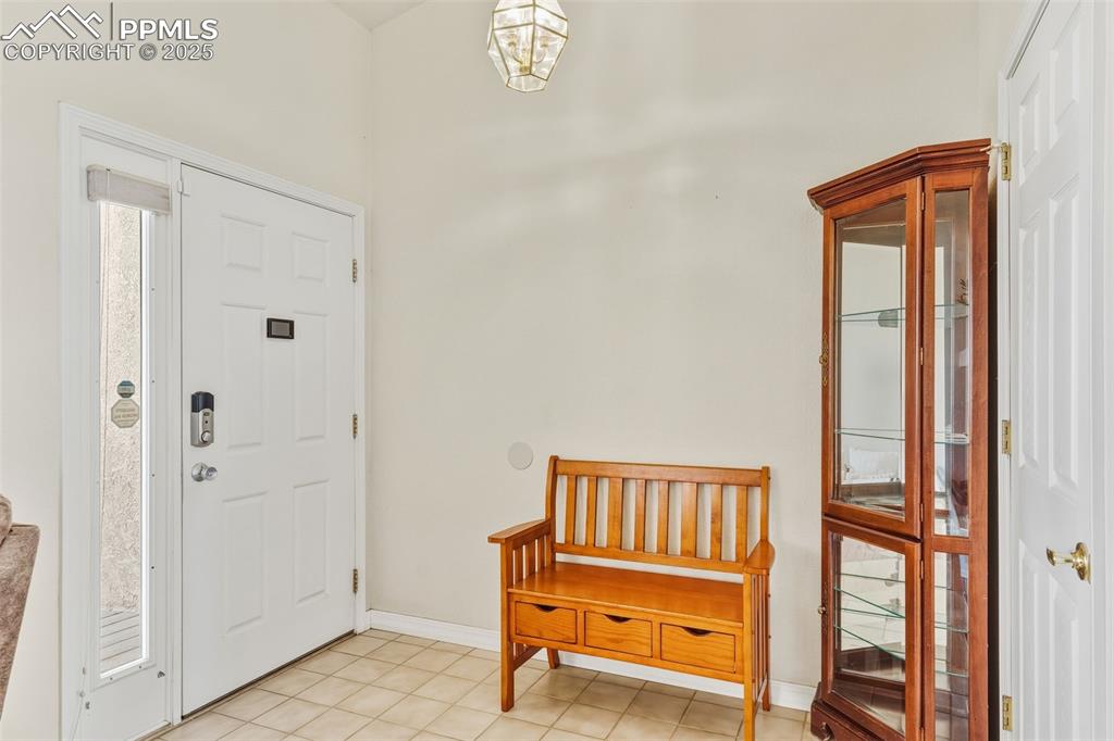 Image 4 of 47: Entry