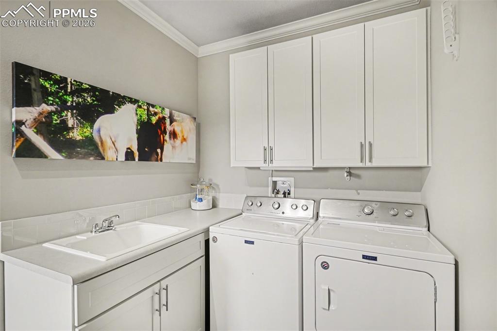 Image 18 of 45: Laundry