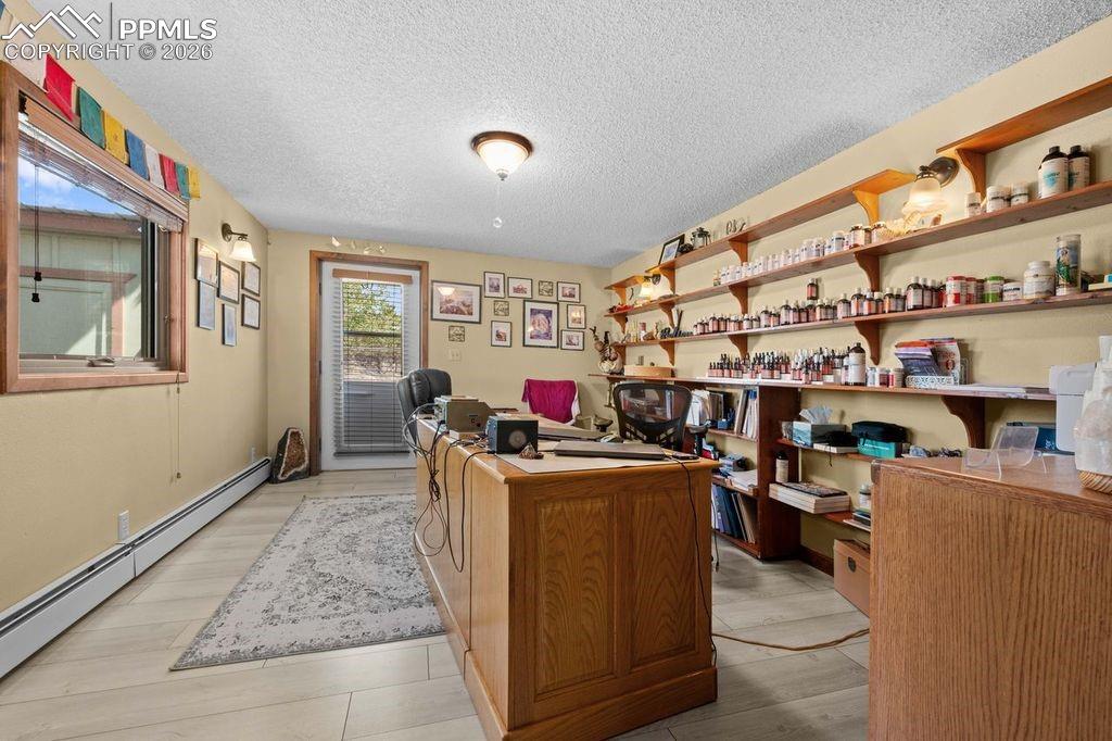 Image 14 of 32: Office