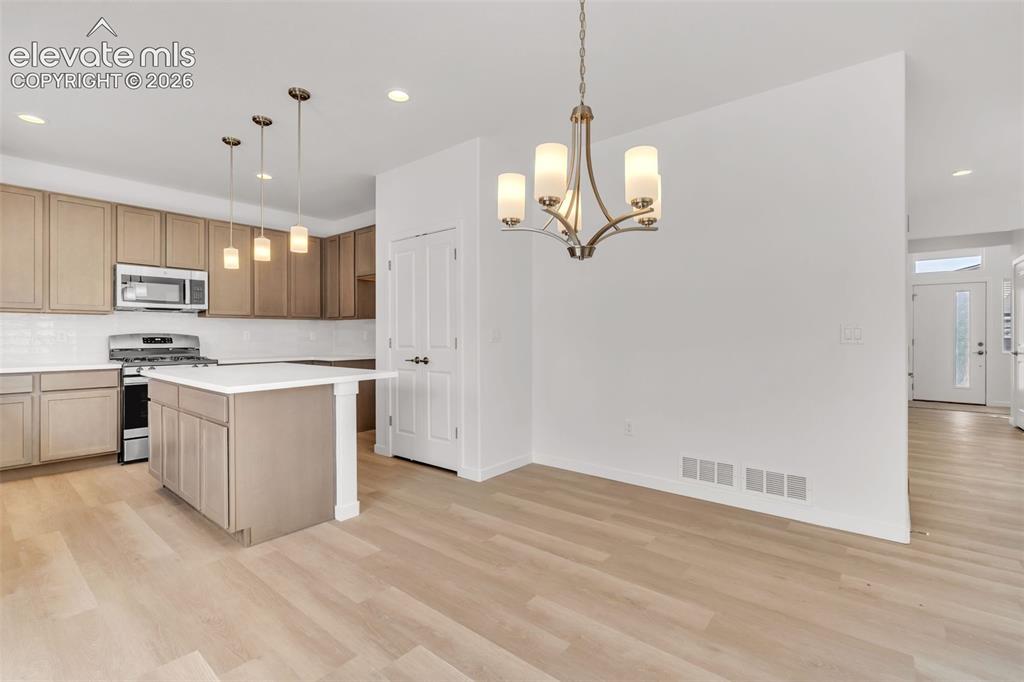 Image 9 of 36: Kitchen