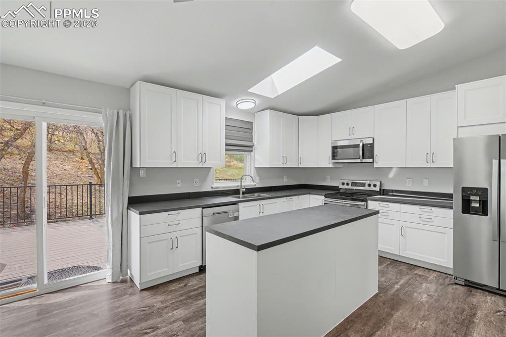 Image 6 of 35: Kitchen