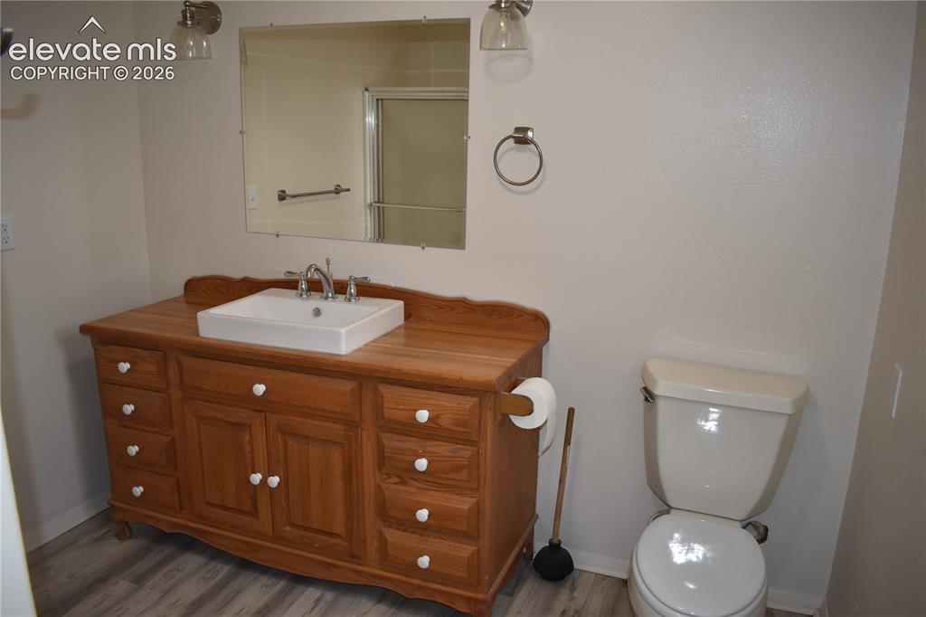 Image 12 of 23: Bathroom