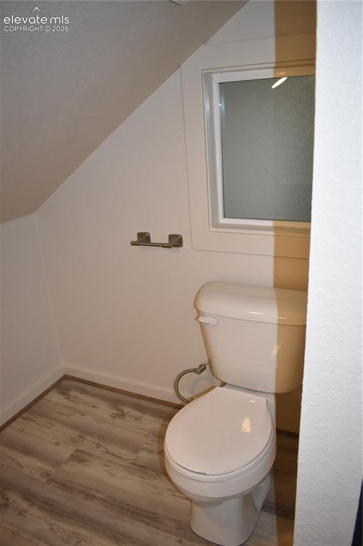 Image 19 of 23: Bathroom