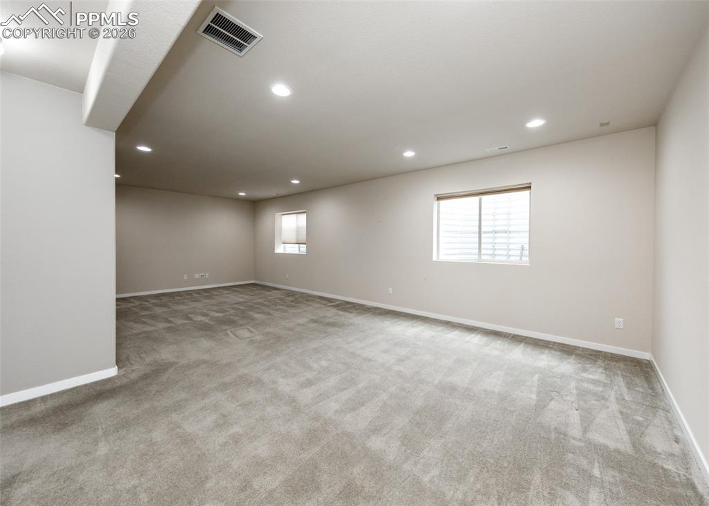 Image 34 of 50: Family Room