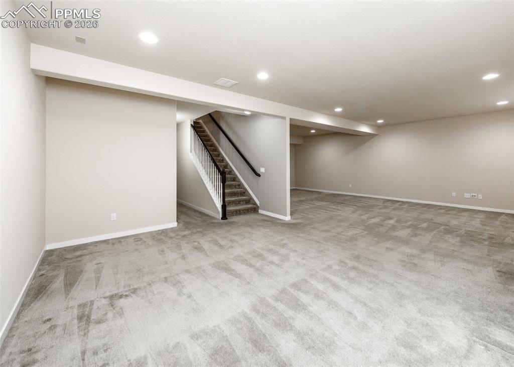 Image 35 of 50: Family Room