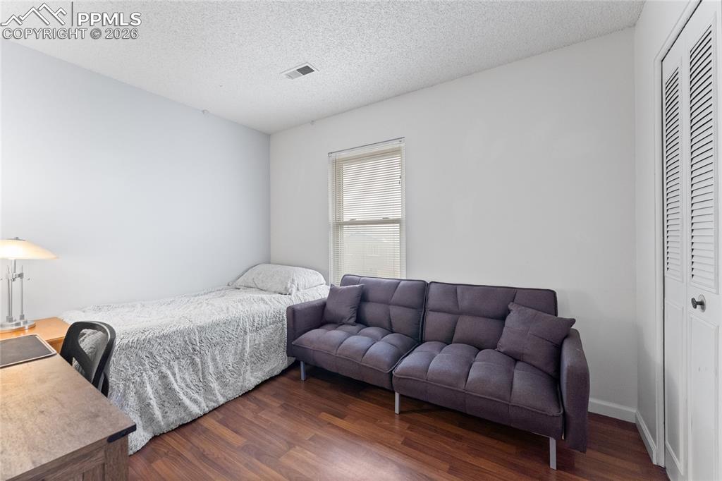 Image 16 of 30: 2nd upstairs bedroom