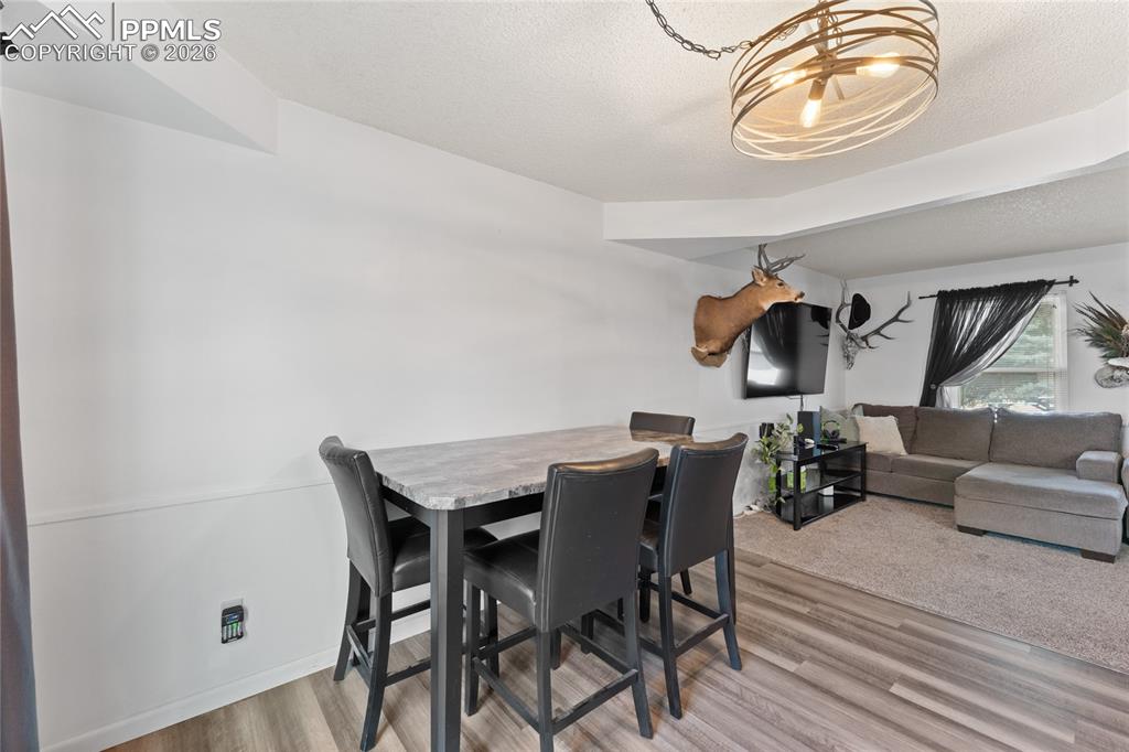 Image 6 of 30: Dining Area