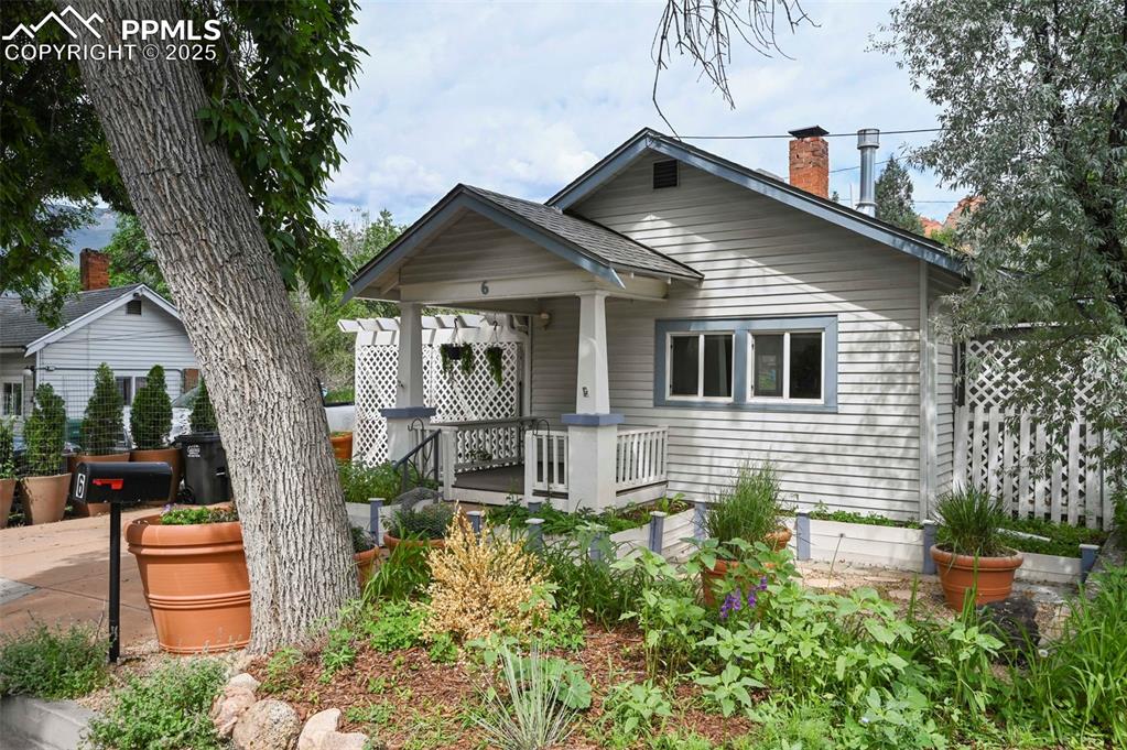 Image 3 of 25: Front of Structure