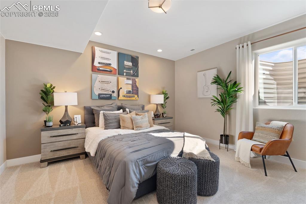 Image 45 of 50: Bedroom