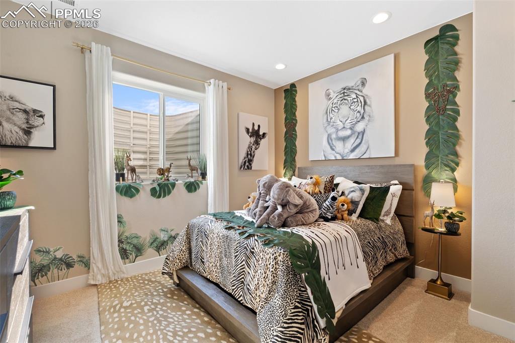 Image 48 of 50: Bedroom