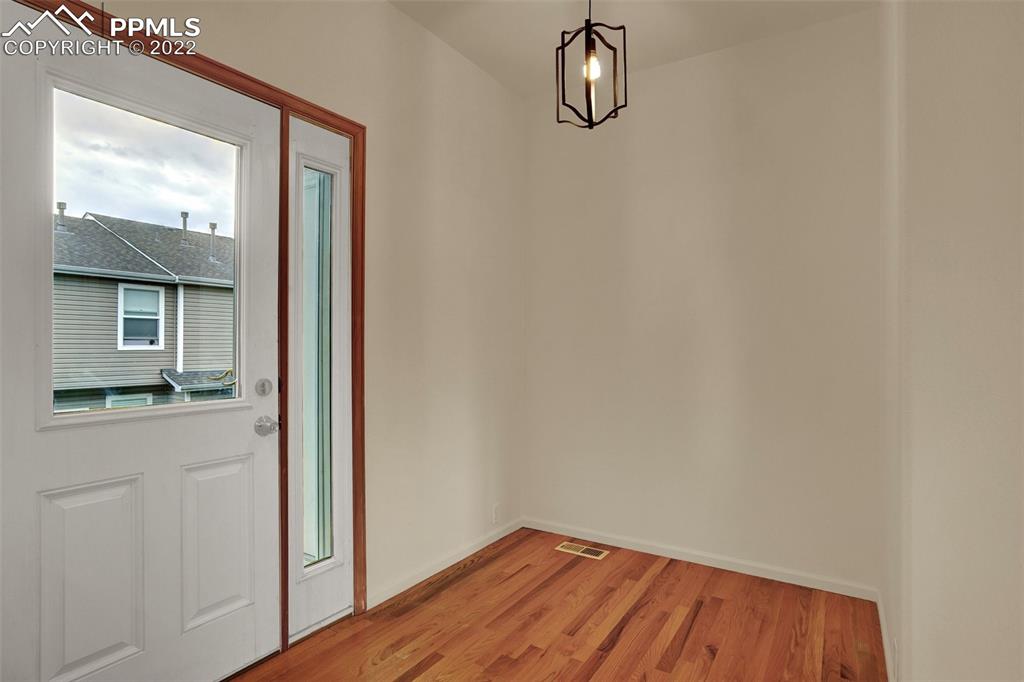 Listing 5788356, Image 4 of 24