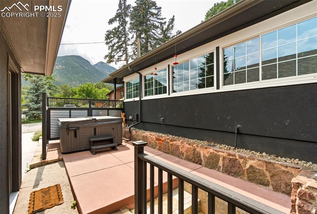 Image 36 of 49: Private hot tub area