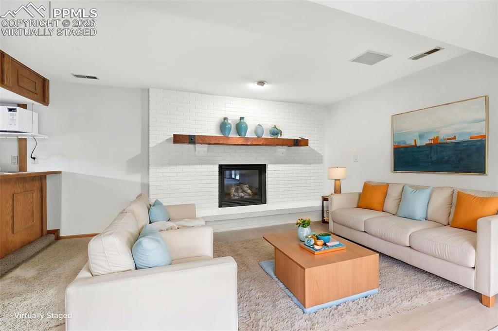 Image 30 of 50: Virtually Staged