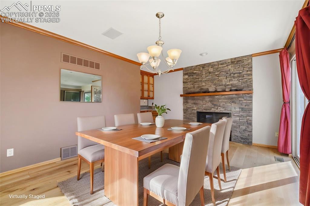 Image 8 of 50: Virtually Staged