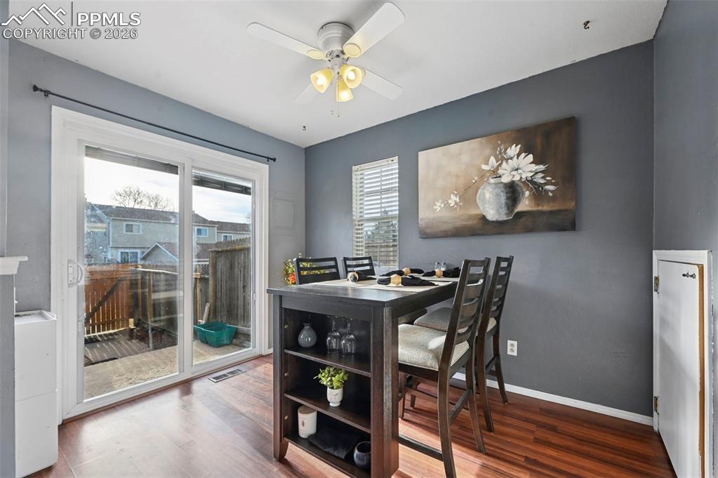 Image 11 of 22: Dining Area