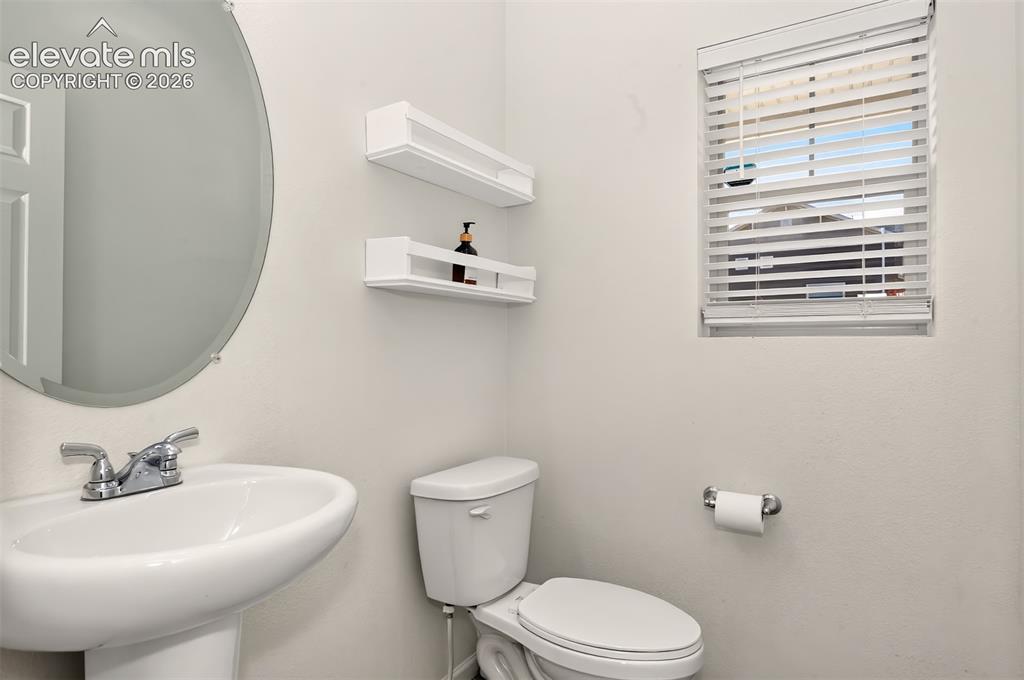 Image 6 of 49: Bathroom